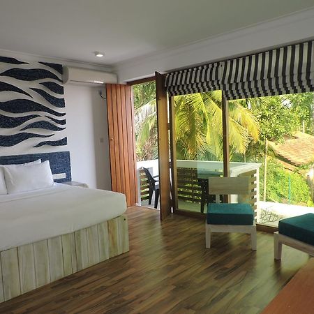 Binnacle Negombo Exterior photo