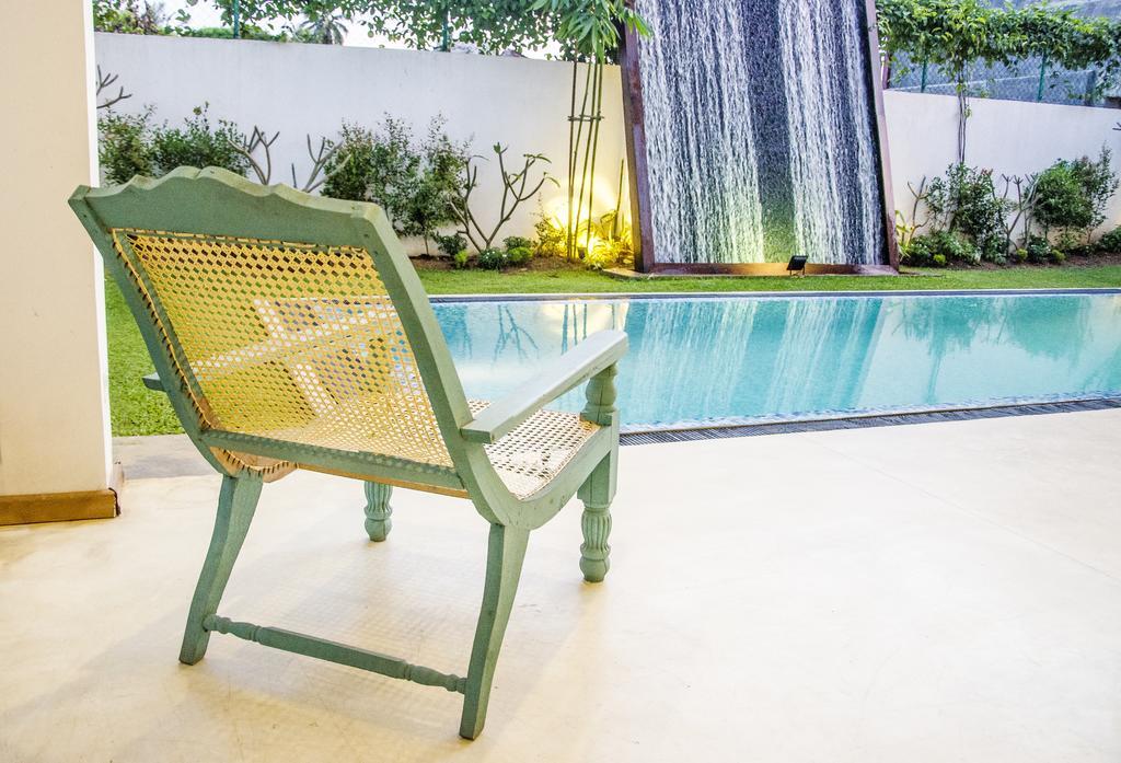 Binnacle Negombo Exterior photo