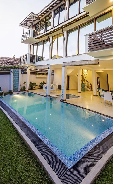 Binnacle Negombo Exterior photo