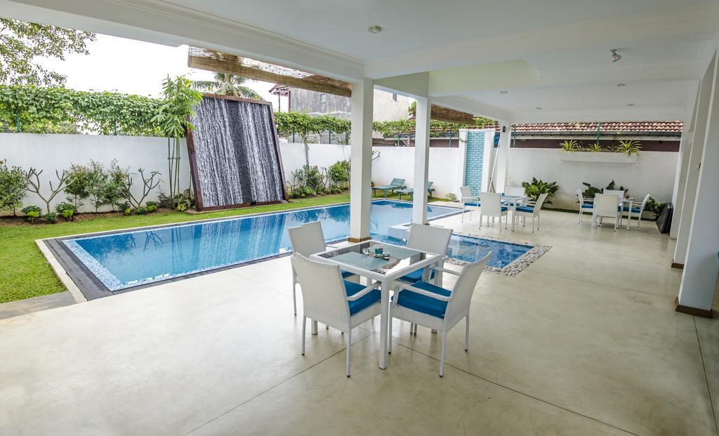 Binnacle Negombo Exterior photo