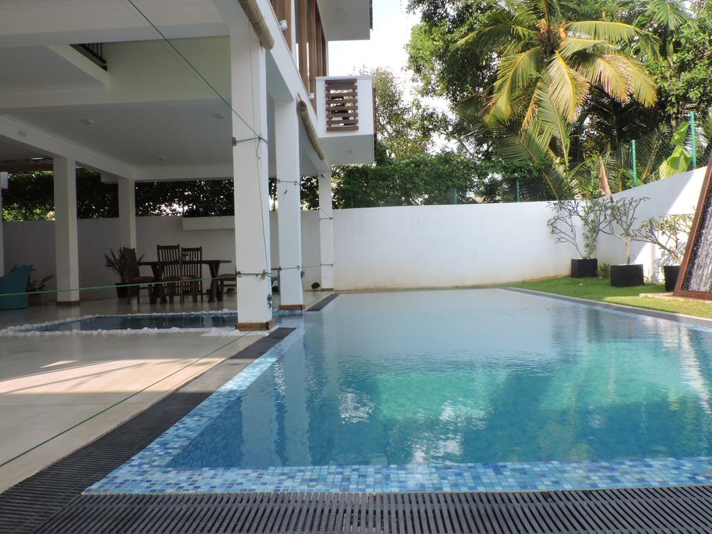 Binnacle Negombo Exterior photo