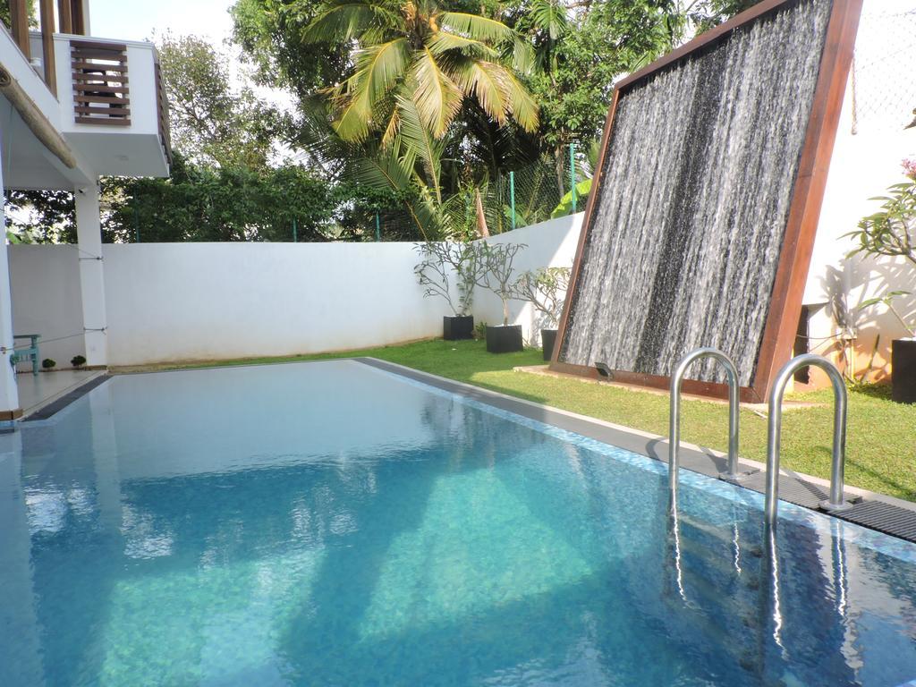 Binnacle Negombo Exterior photo