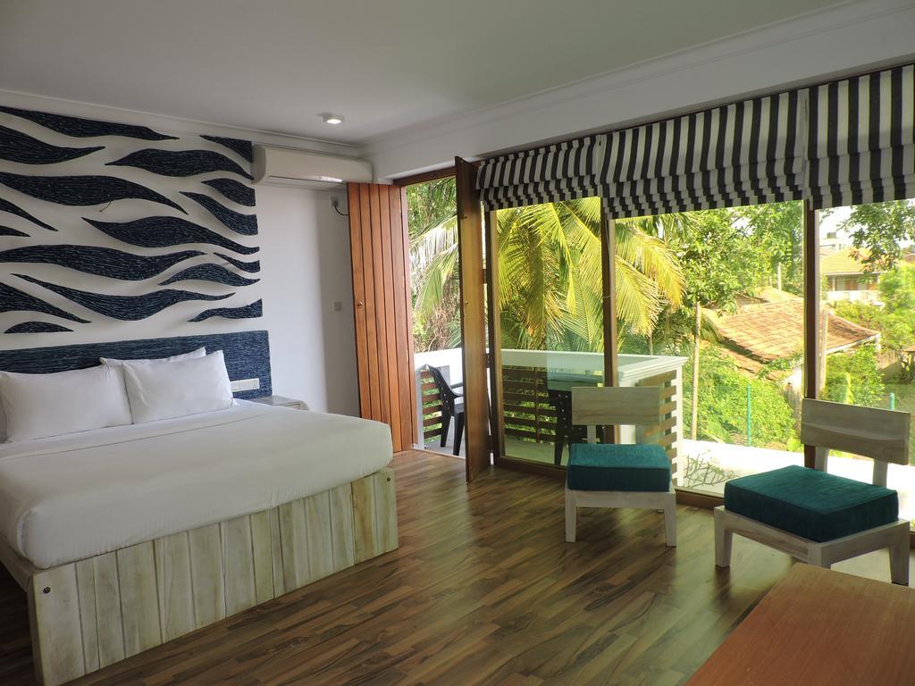 Binnacle Negombo Exterior photo