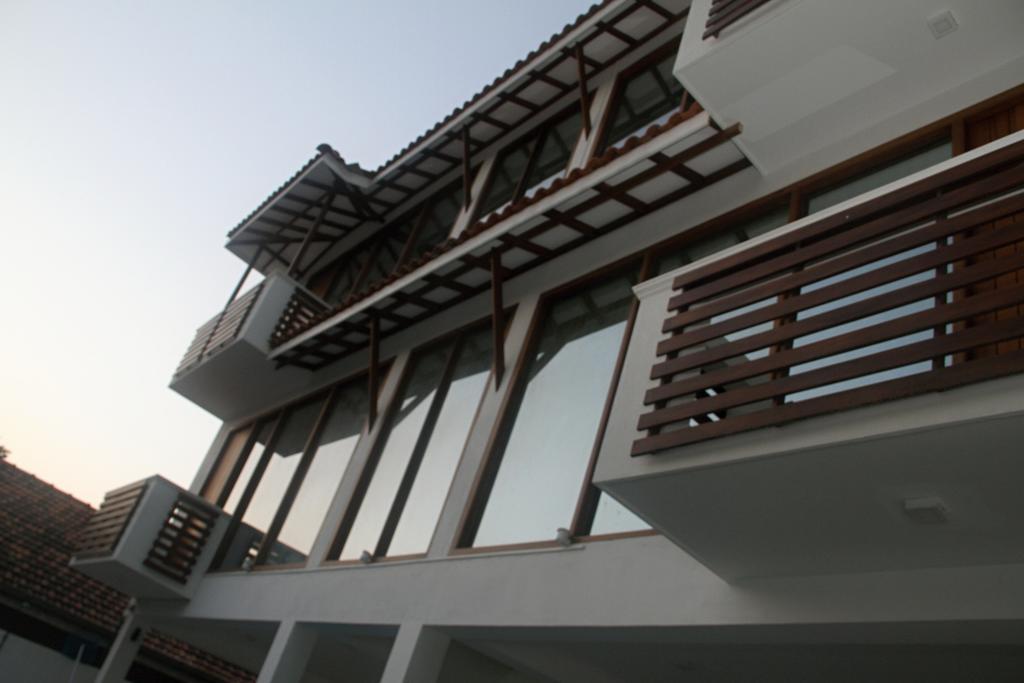 Binnacle Negombo Exterior photo