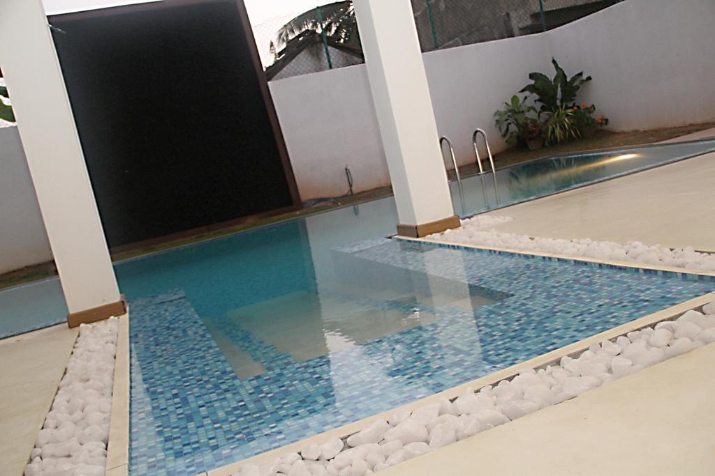 Binnacle Negombo Exterior photo