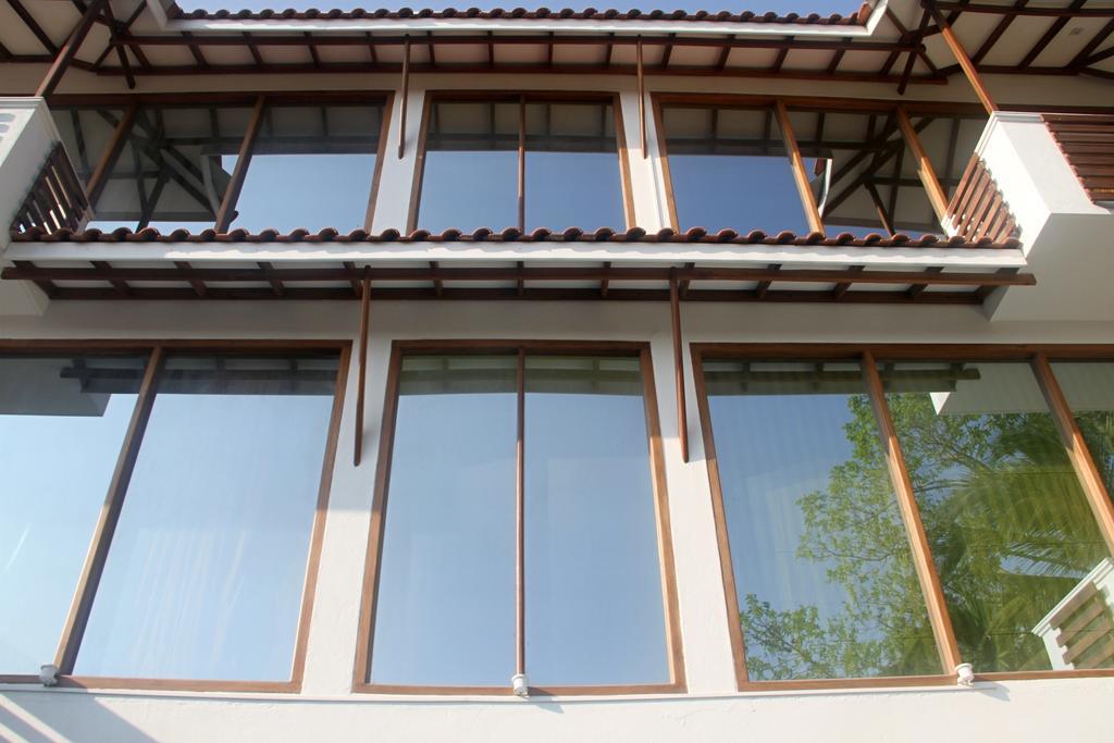 Binnacle Negombo Exterior photo